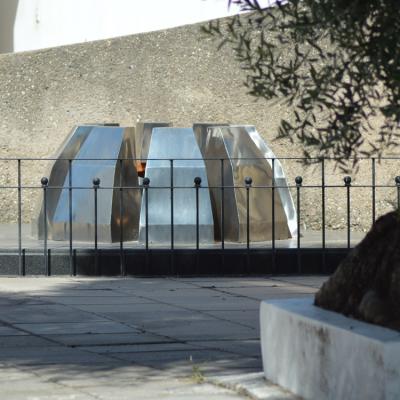 Monumento De Las Golondrinas